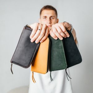 Чоловічий гаманець шкіряний, місткий гаманець із відділеннями на блискавці, Crazy Horse
