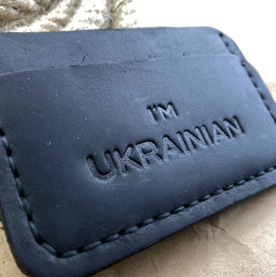 Картхолдер шкіряний Чорний із тисненням UA, стильний органайзер чохол зі шкіри для 4 банківських карток — изображение 4