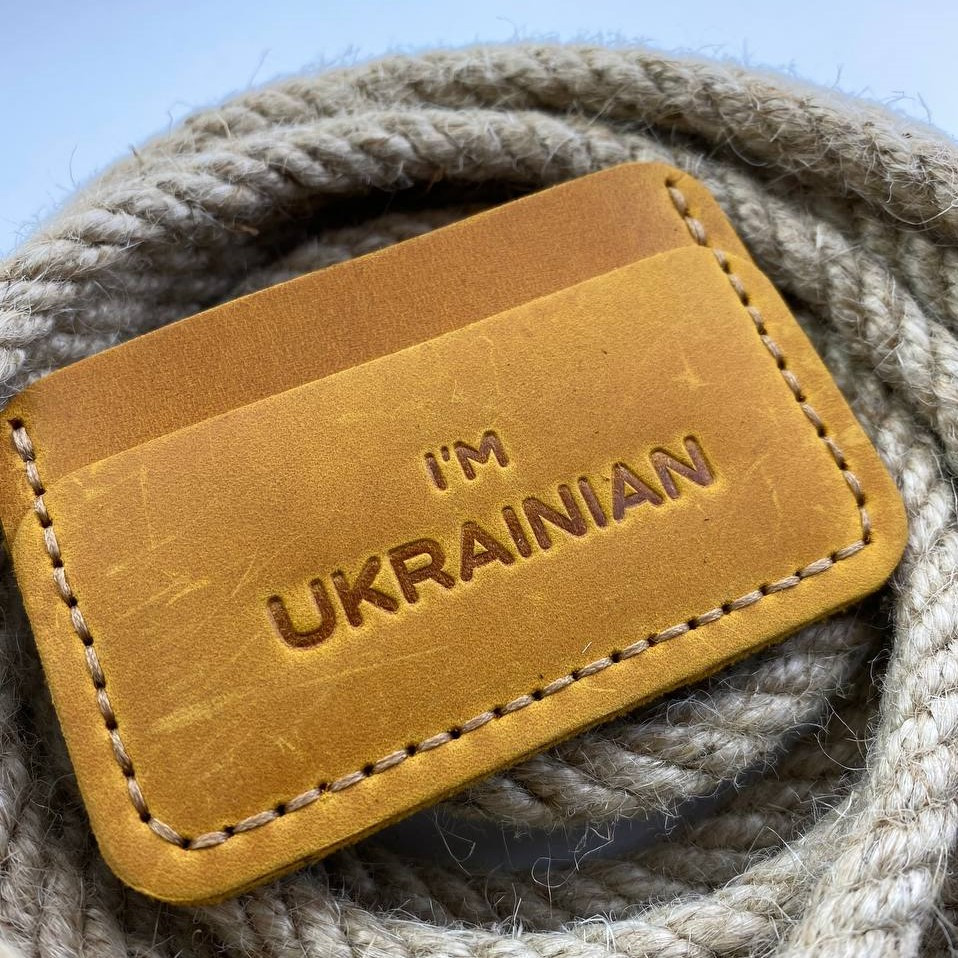 Картхолдер Рудий із тисненням UA шкіряний, стильний органайзер чохол зі шкіри для 4 банківських карток — изображение 3